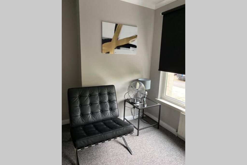 Peter Pan Apartment In The Heart Of Inverness Dalneigh ภายนอก รูปภาพ