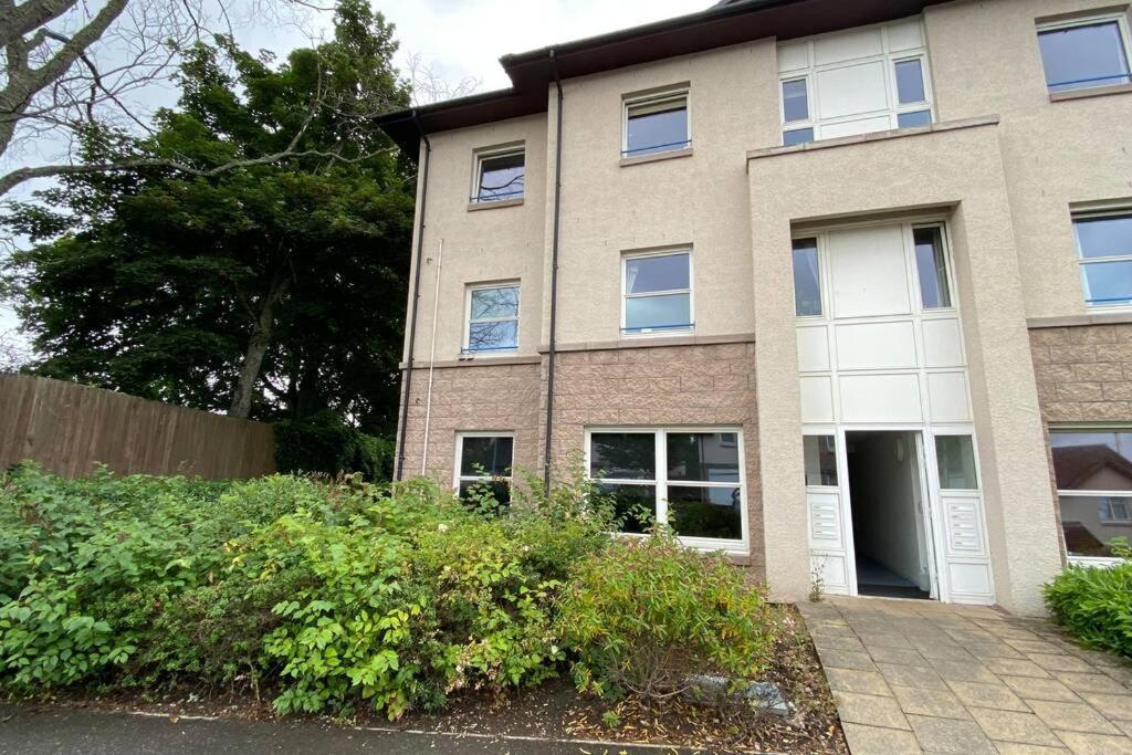 Peter Pan Apartment In The Heart Of Inverness Dalneigh ภายนอก รูปภาพ