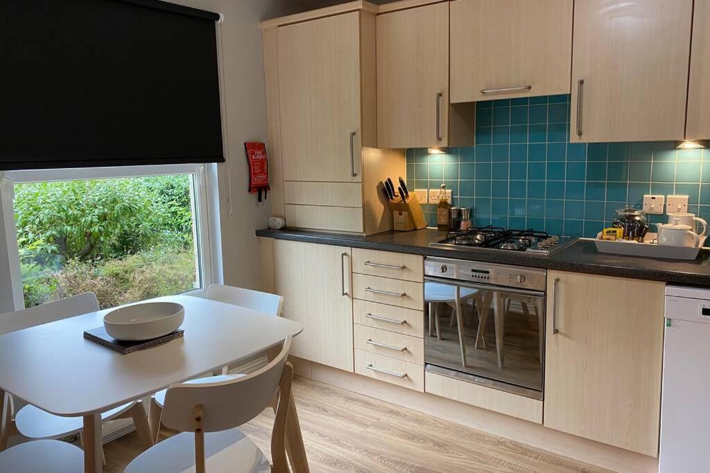 Peter Pan Apartment In The Heart Of Inverness Dalneigh ภายนอก รูปภาพ