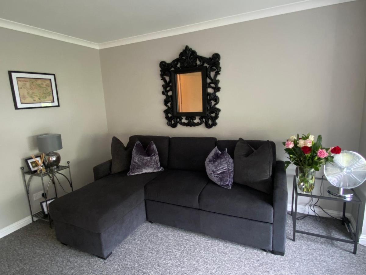 Peter Pan Apartment In The Heart Of Inverness Dalneigh ภายนอก รูปภาพ