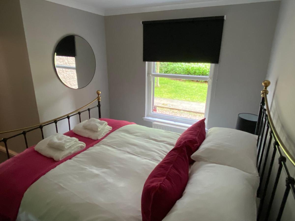 Peter Pan Apartment In The Heart Of Inverness Dalneigh ภายนอก รูปภาพ